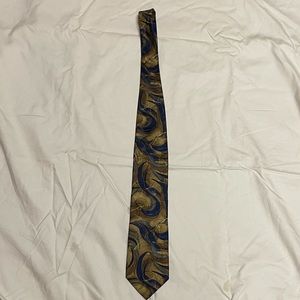 Churchill Collection 100% Silk Tie
